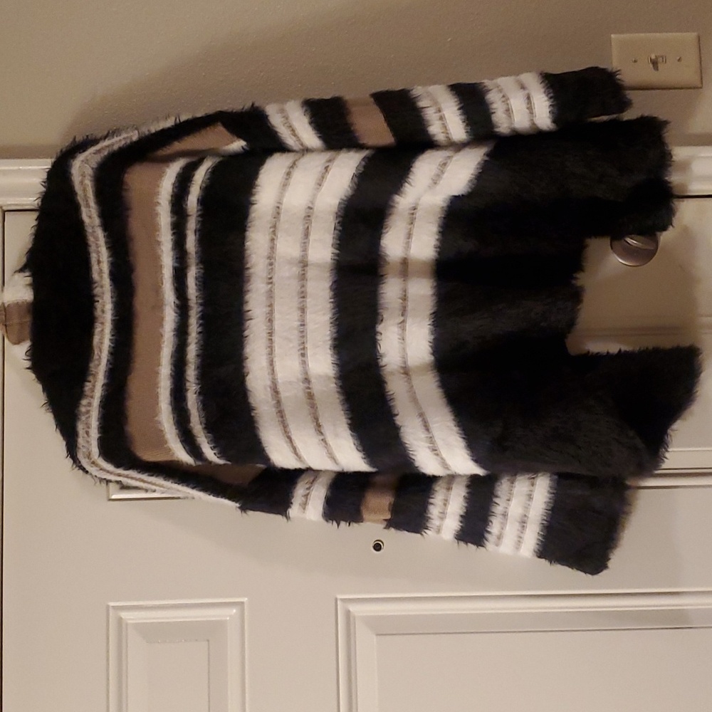 Fuzzy Open Front Cardigan Size 22/24 - image 5